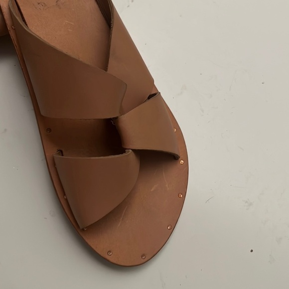 Beek Pigeon Criss Cross sandals - Picture 2 of 6